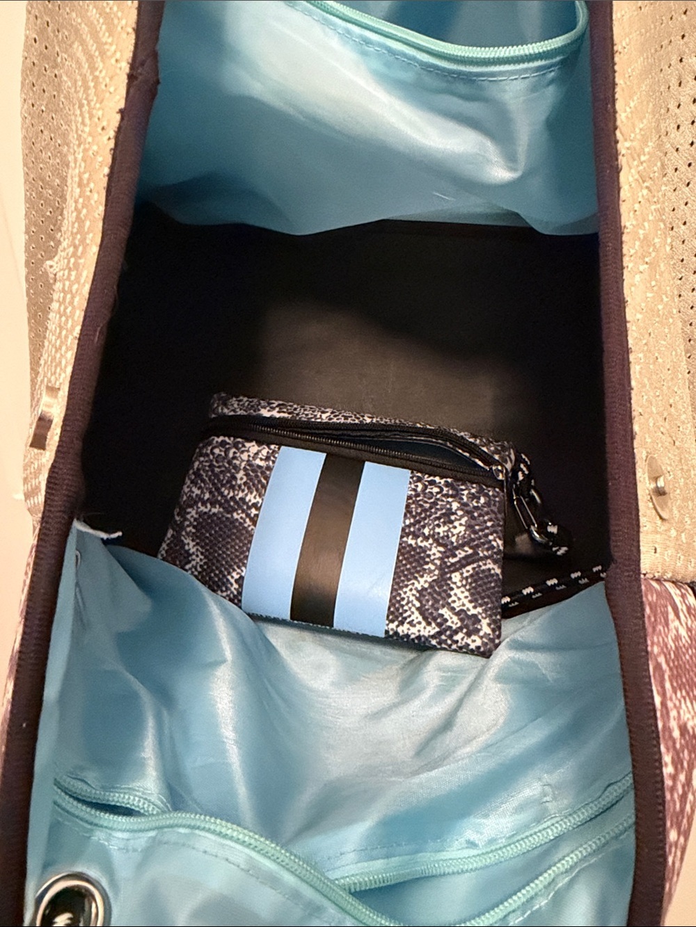 Dallas Hill Neoprene Snake Print Tote Blue Stripe Zip Pouch - Picture 8 of 14